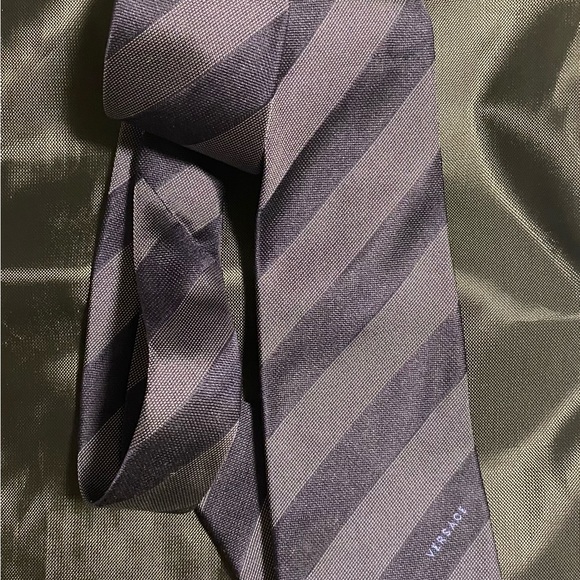 Versace classic tie - Picture 2 of 5